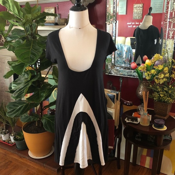 Low Cut Dress - Picture 3 of 16